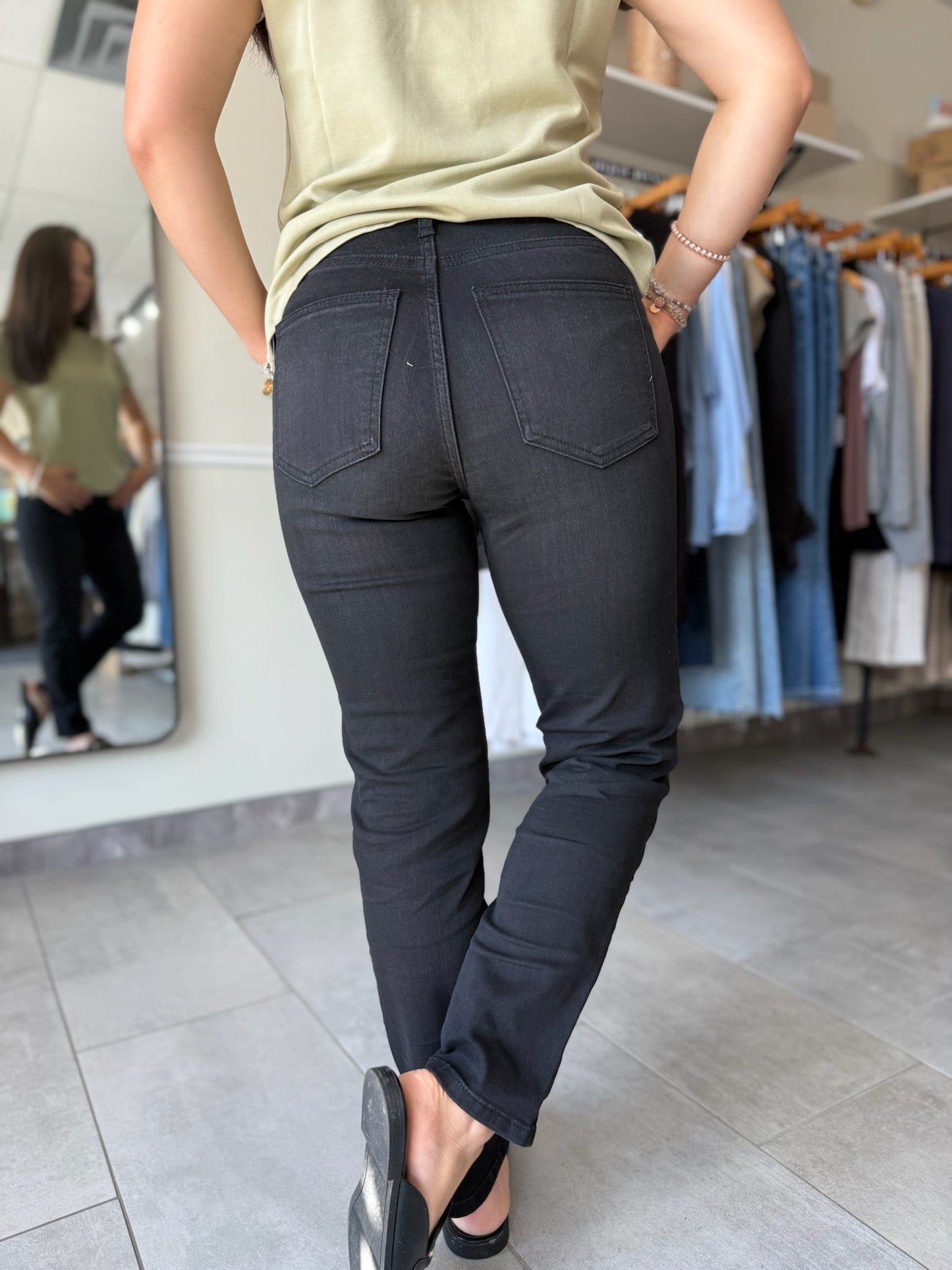 Rachael High Rise Mom Jeans - Uplifting