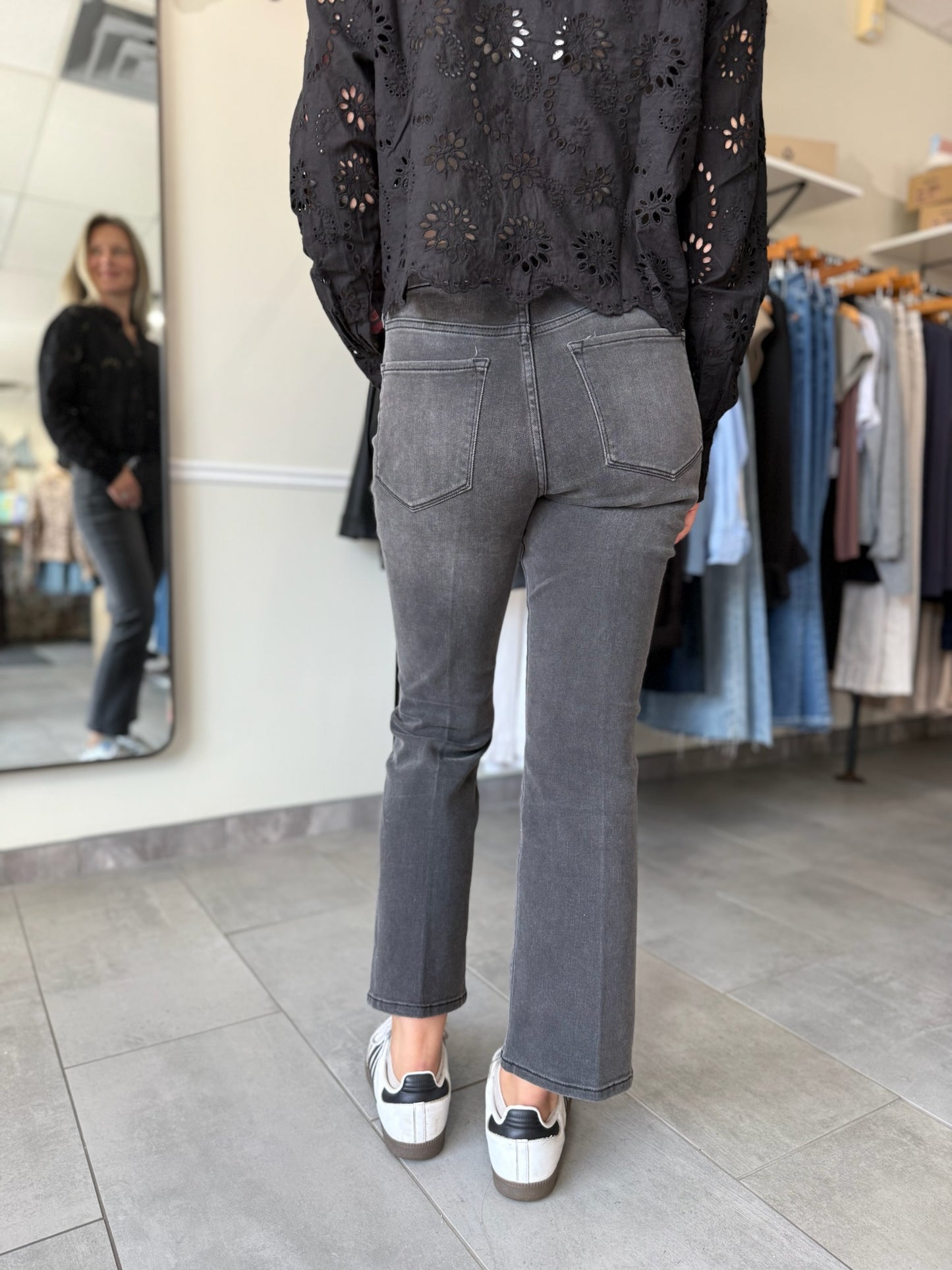 Jeanne Flare Jeans - Crosscreek