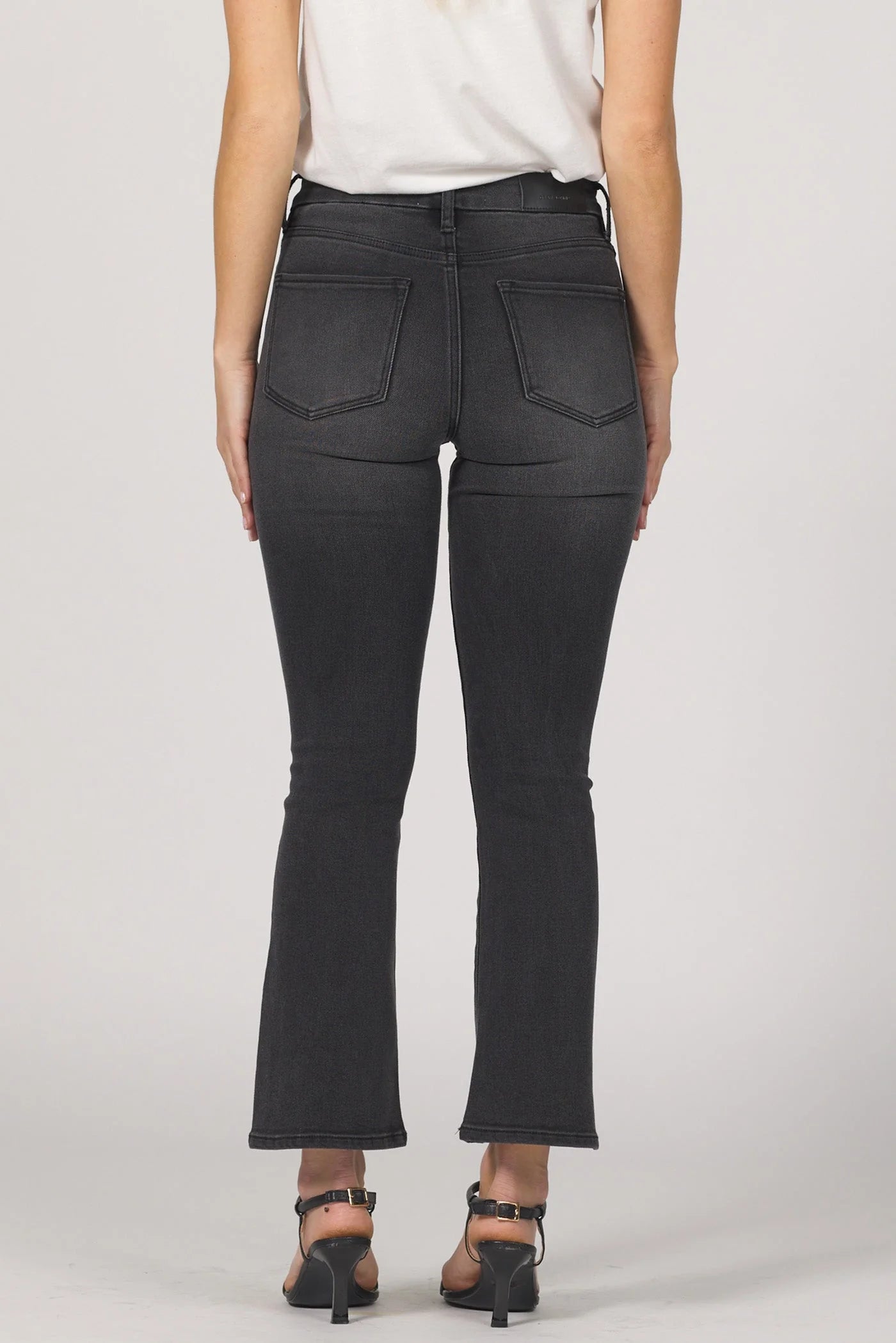 Jeanne Flare Jeans - Crosscreek