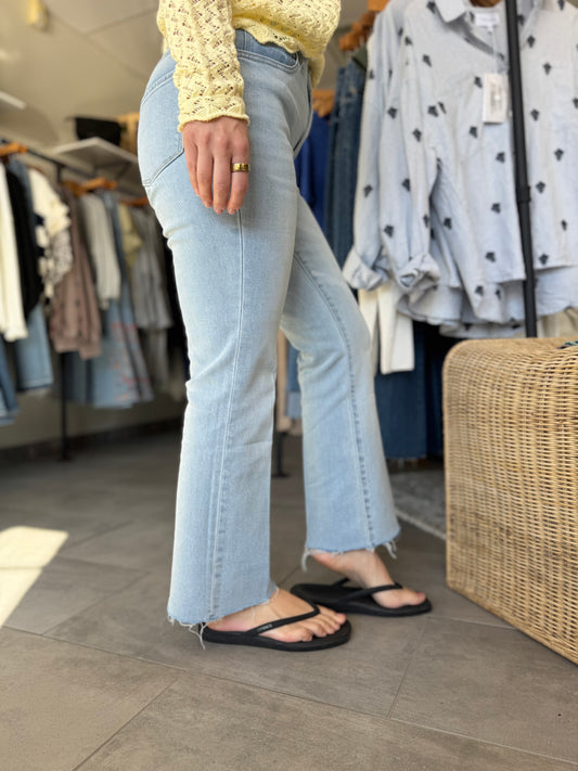 Jeanne Mid Rise Crop Flare Jeans | Misty Cloud
