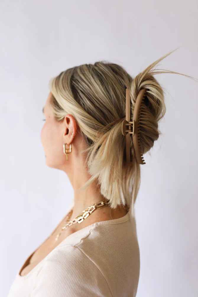 Kaxi Original Hold Everything Claw Clip - Matte Light Brown