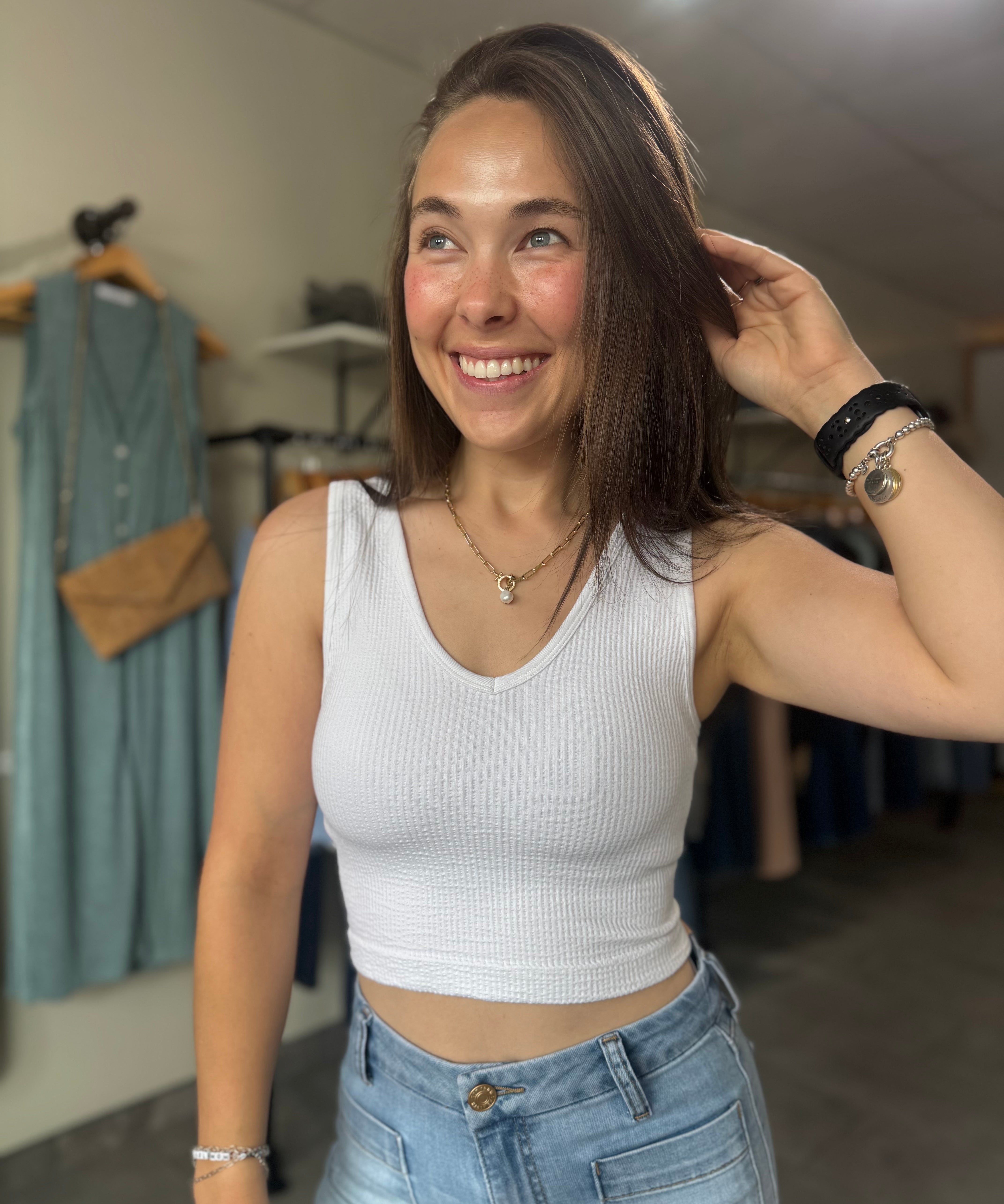 Seamless Reversible U-V Neck Tank | White