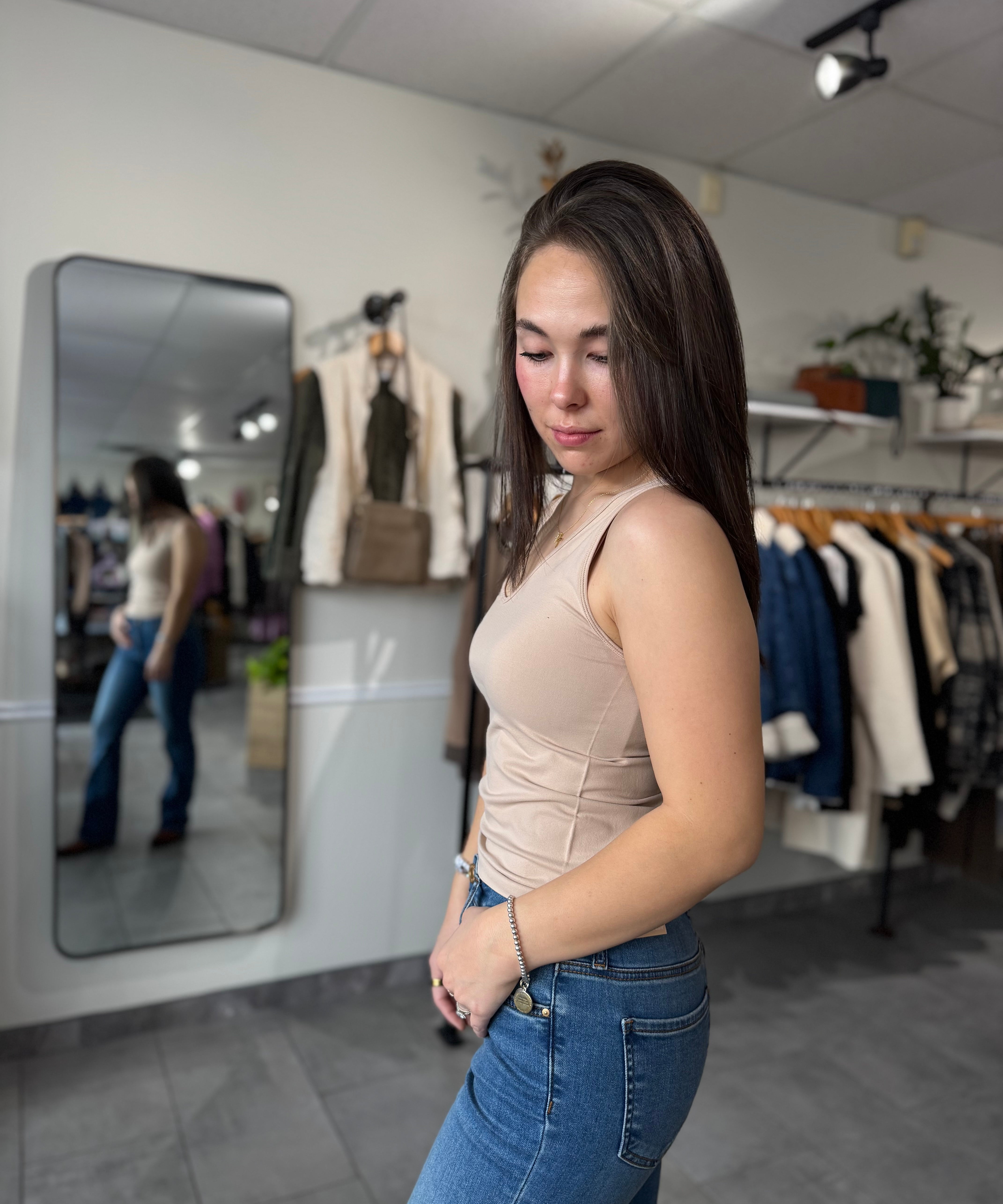 Essential Seamless U-V Tank | Latte