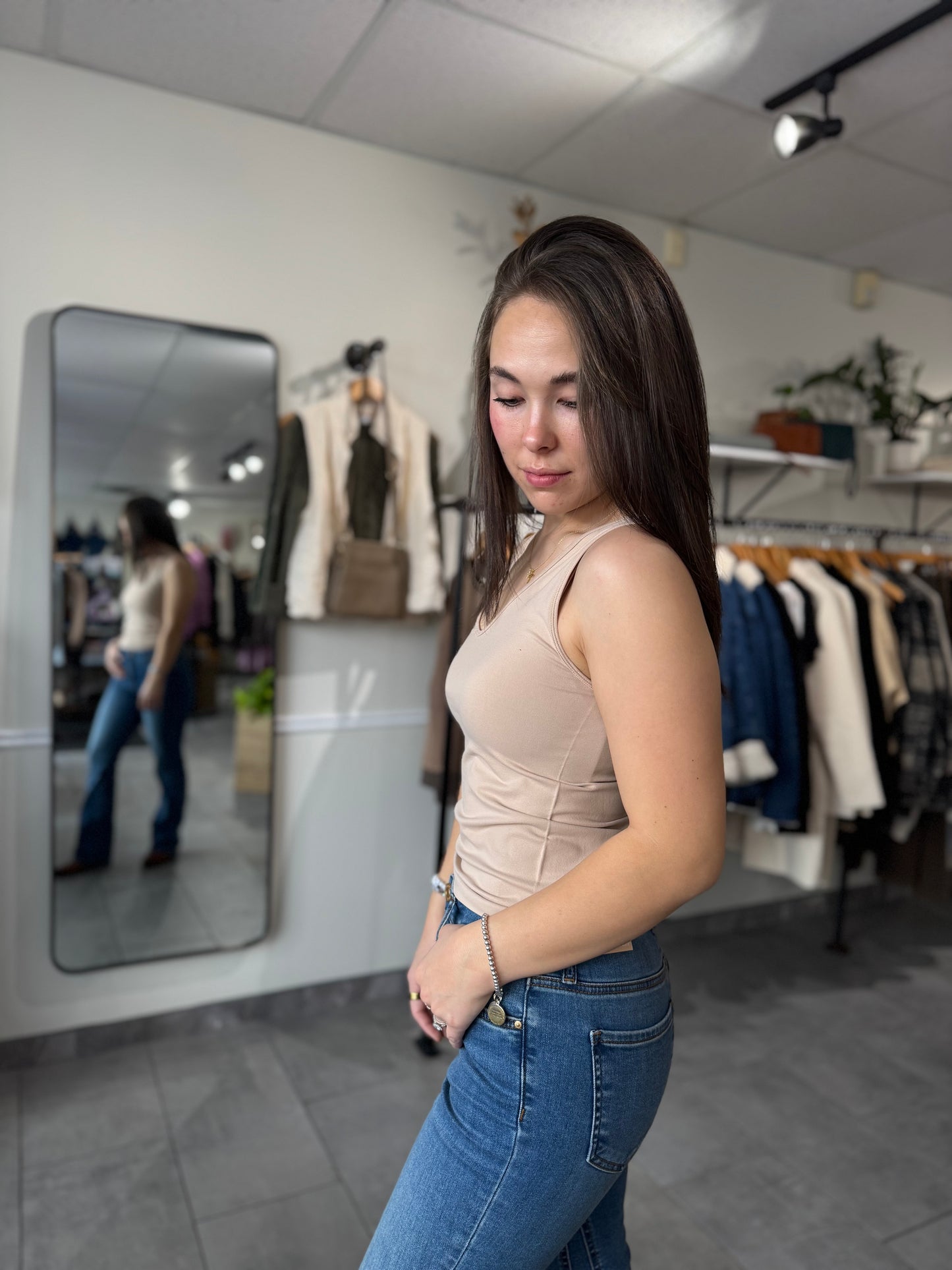 Essential Seamless U-V Tank | Latte