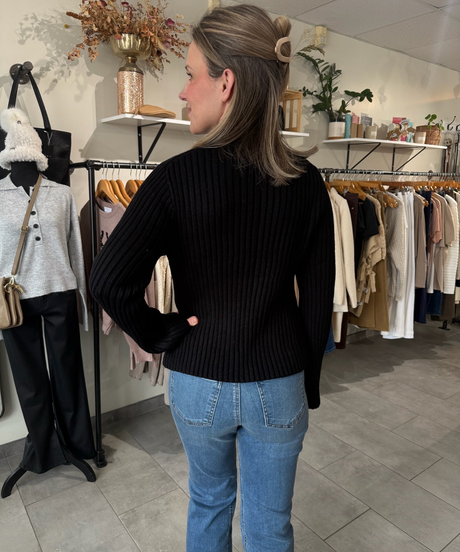 Hera Sweater - Black