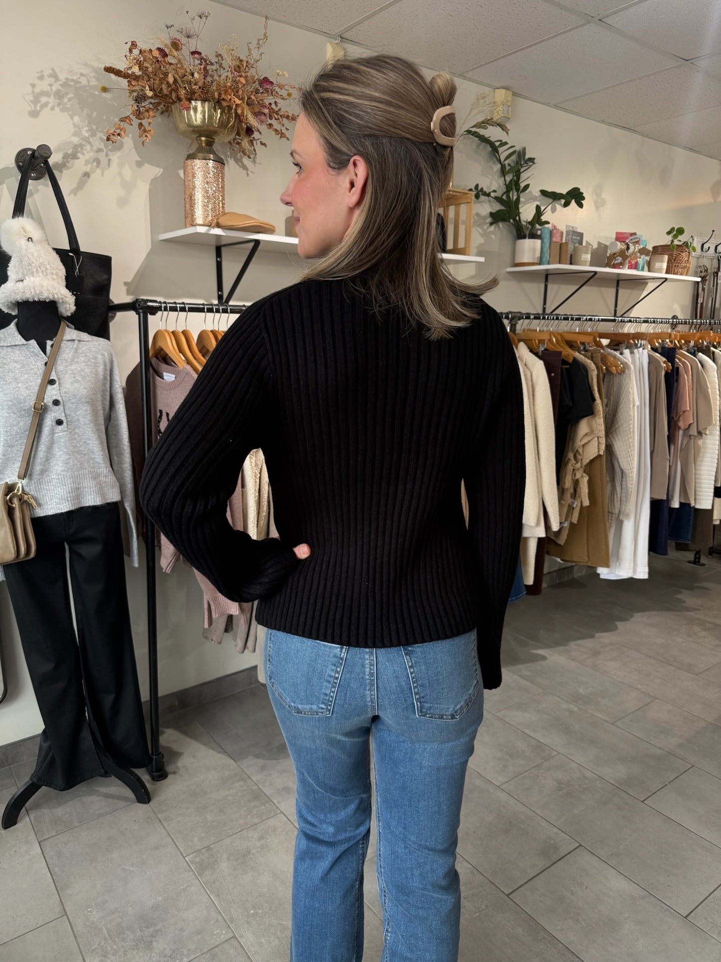 Hera Sweater - Black