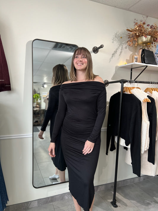 Off the Shoulder Maxi Dress | Black