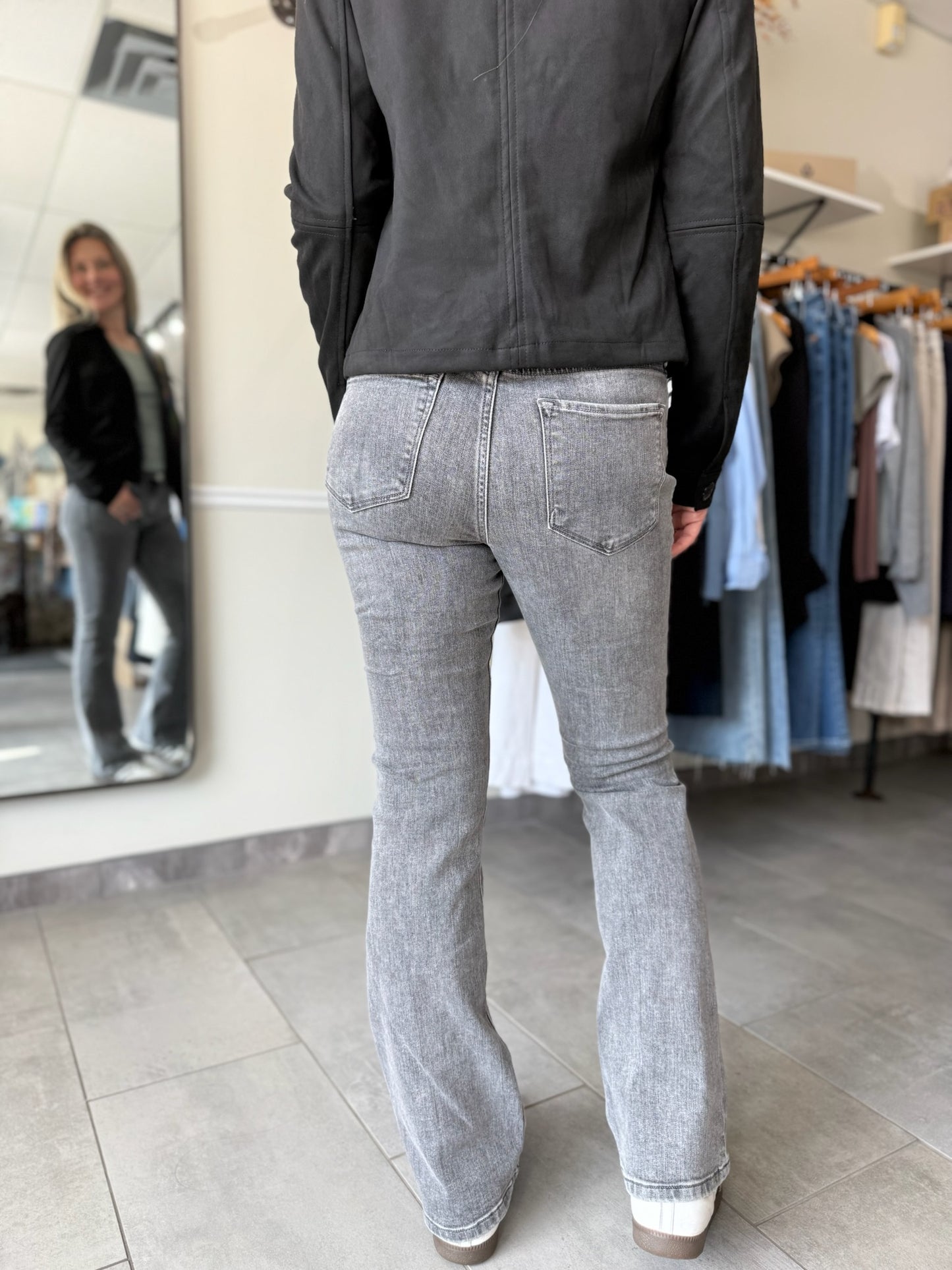 Jaxtyn Bootcut Jeans - Middlebrook