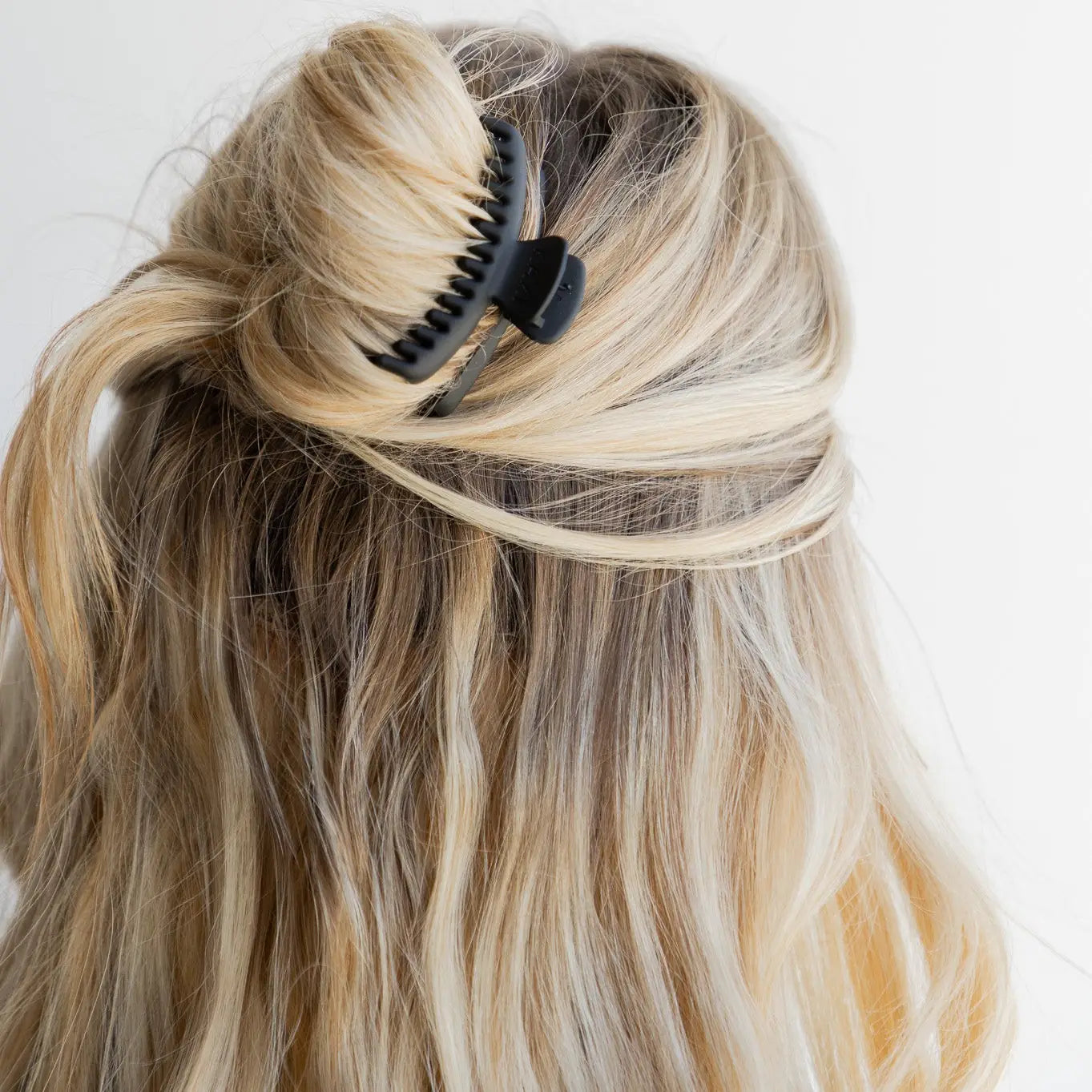 Kaxi Mini Hold Everything Claw Clip - Matte Black