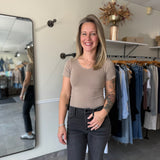 Seamless Reversible V-Neck Short Sleeve Top - Light Mocha