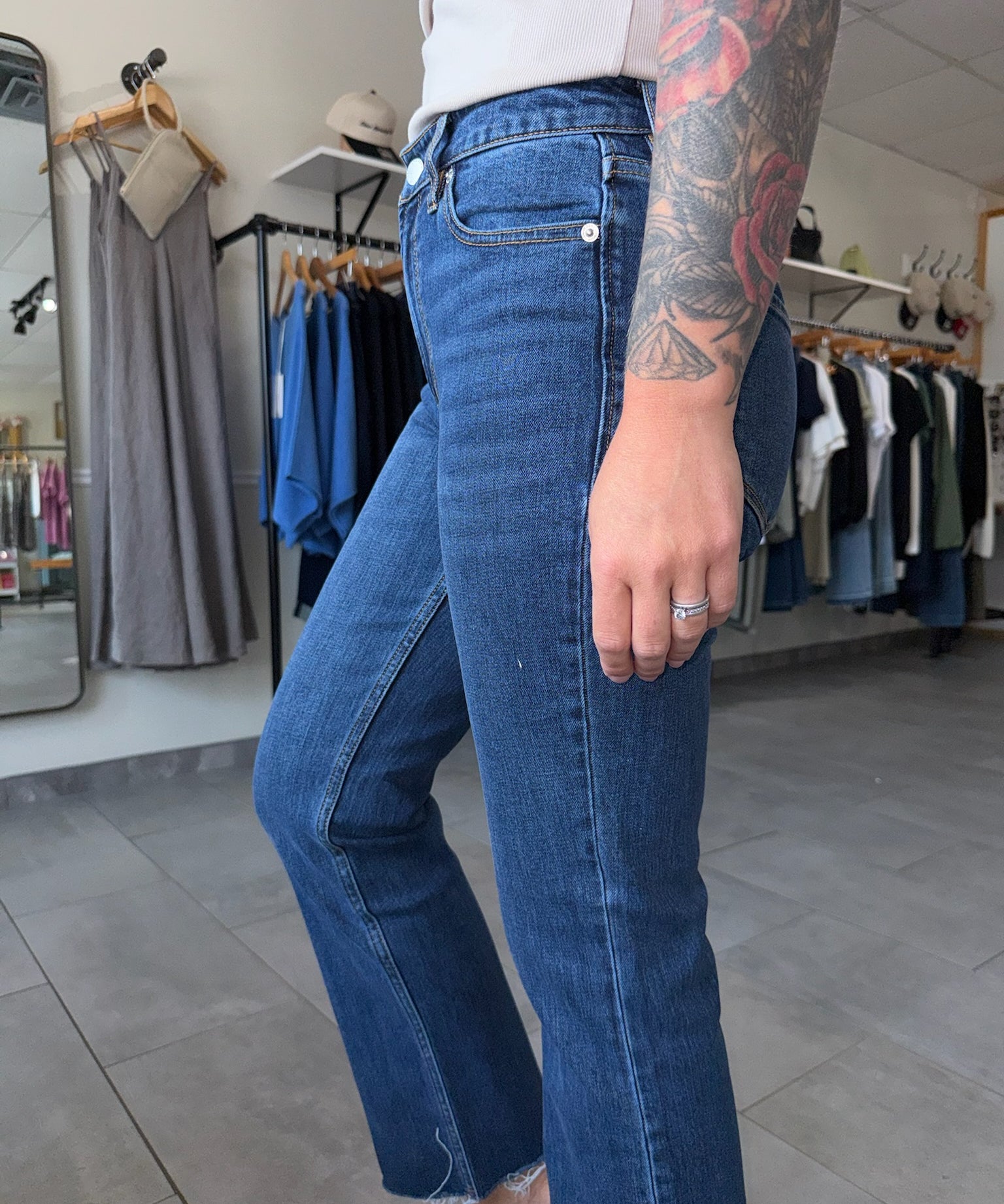 Anika Mid Rise Straight Leg Jeans | Libertas
