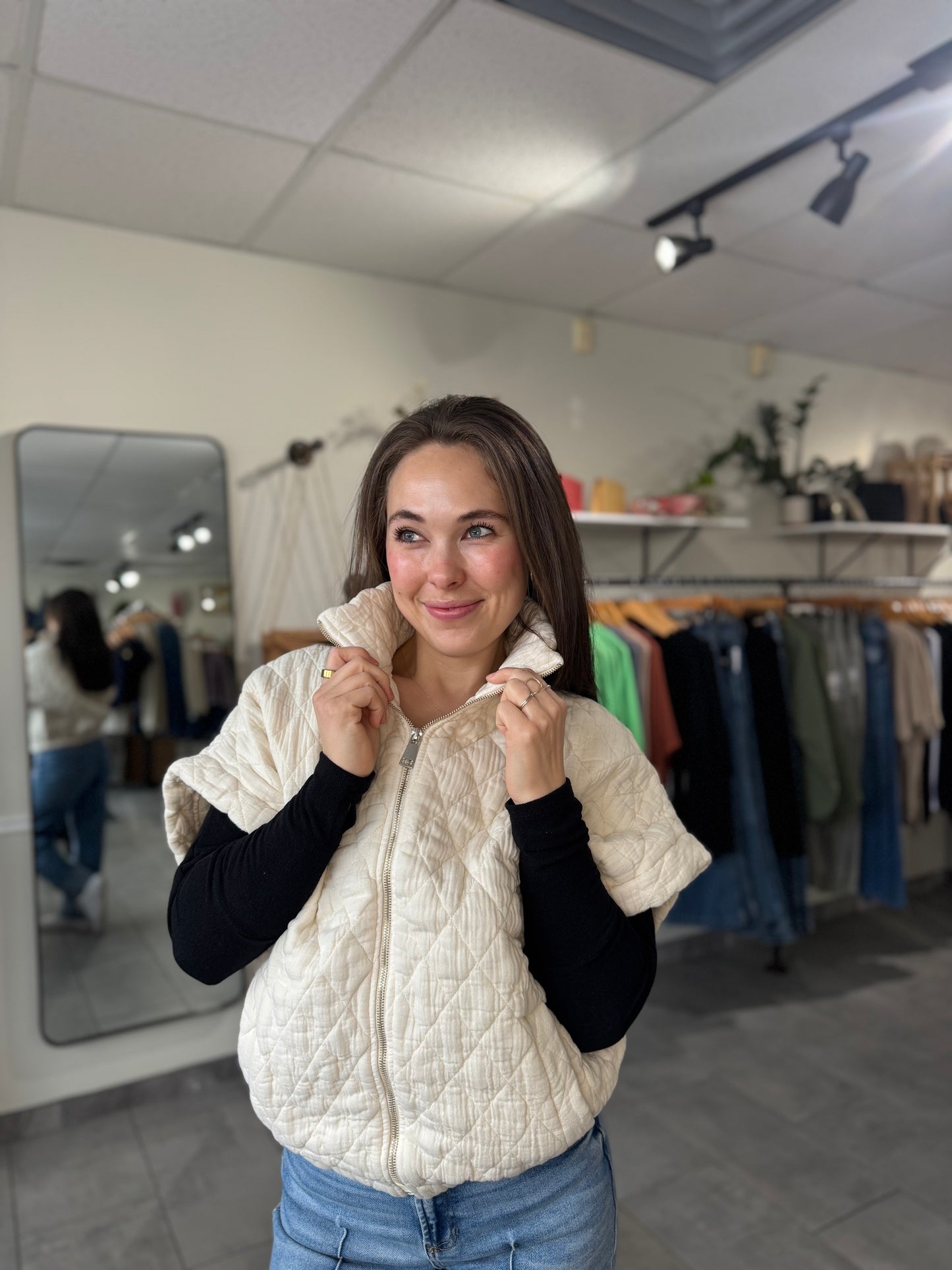 Charlston Quilted Short Sleeve Jacket | Butter Milk