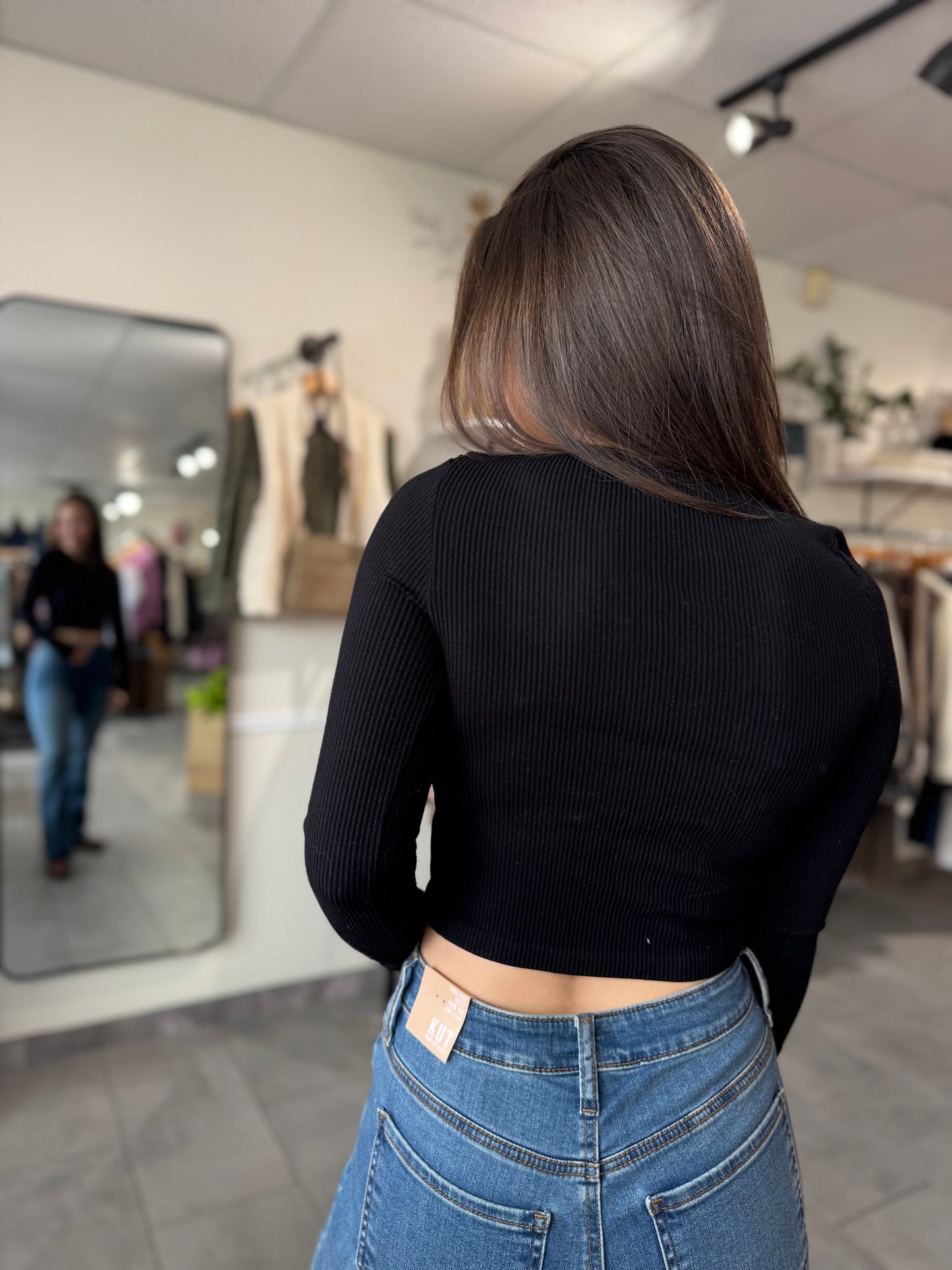 Seamless Ribbed Crop Top | Black