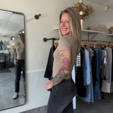 Seamless Reversible V-Neck Short Sleeve Top - Light Mocha