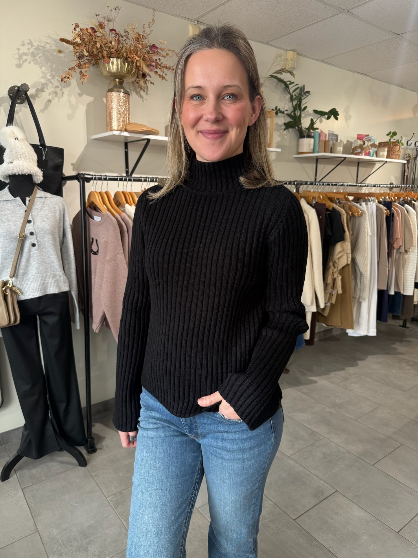 Hera Sweater - Black