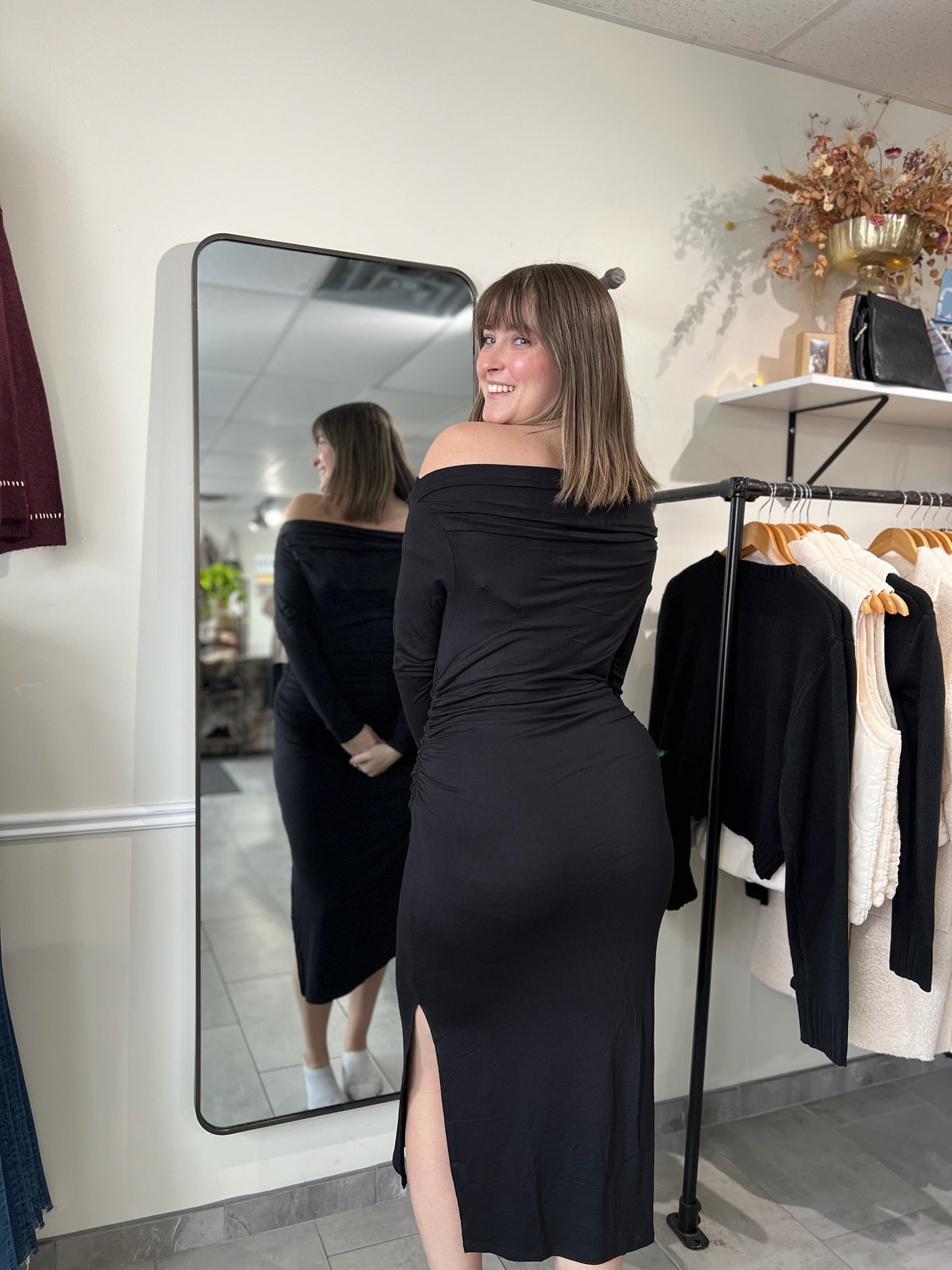 Off the Shoulder Maxi Dress | Black