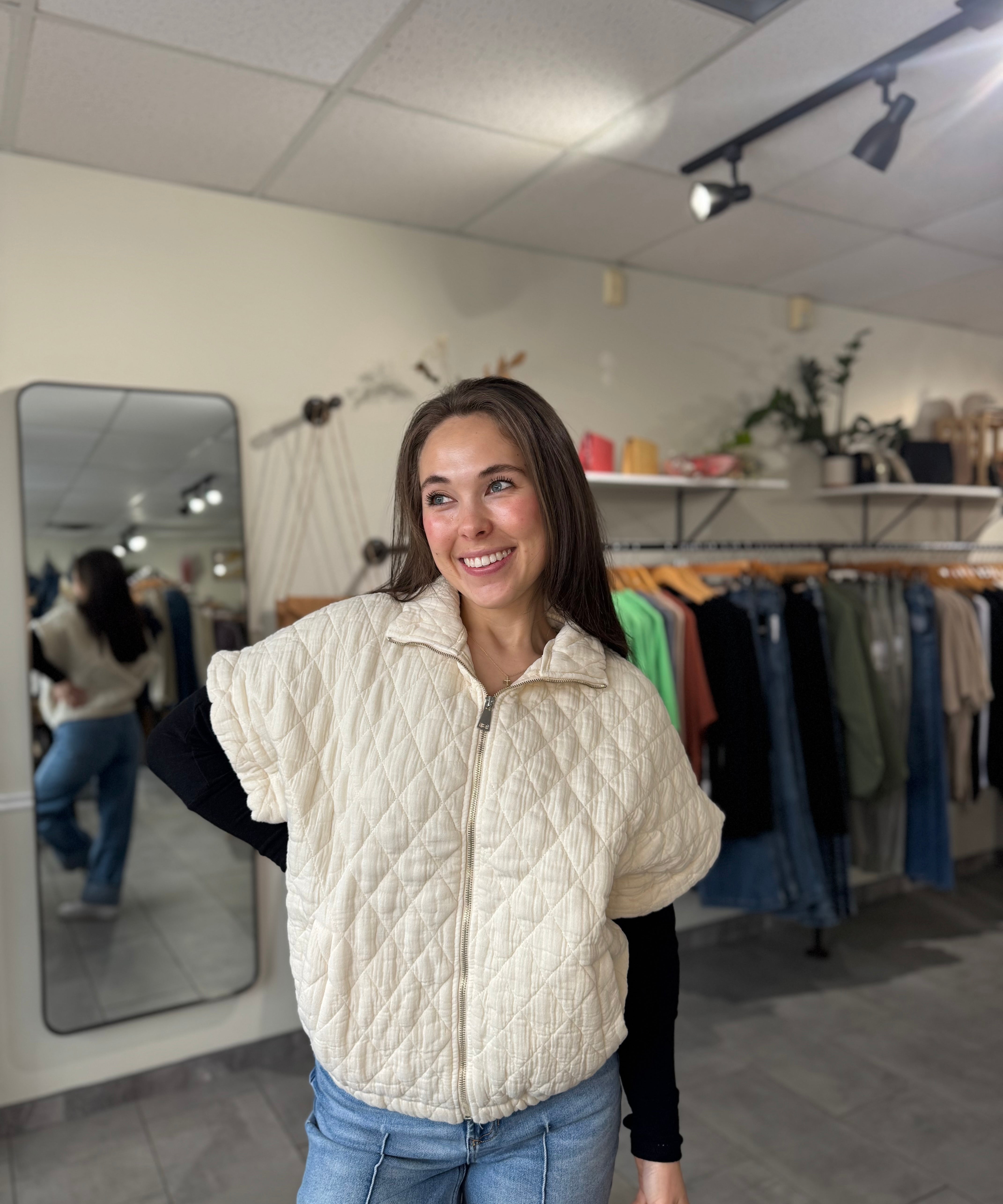 Charlston Quilted Short Sleeve Jacket | Butter Milk