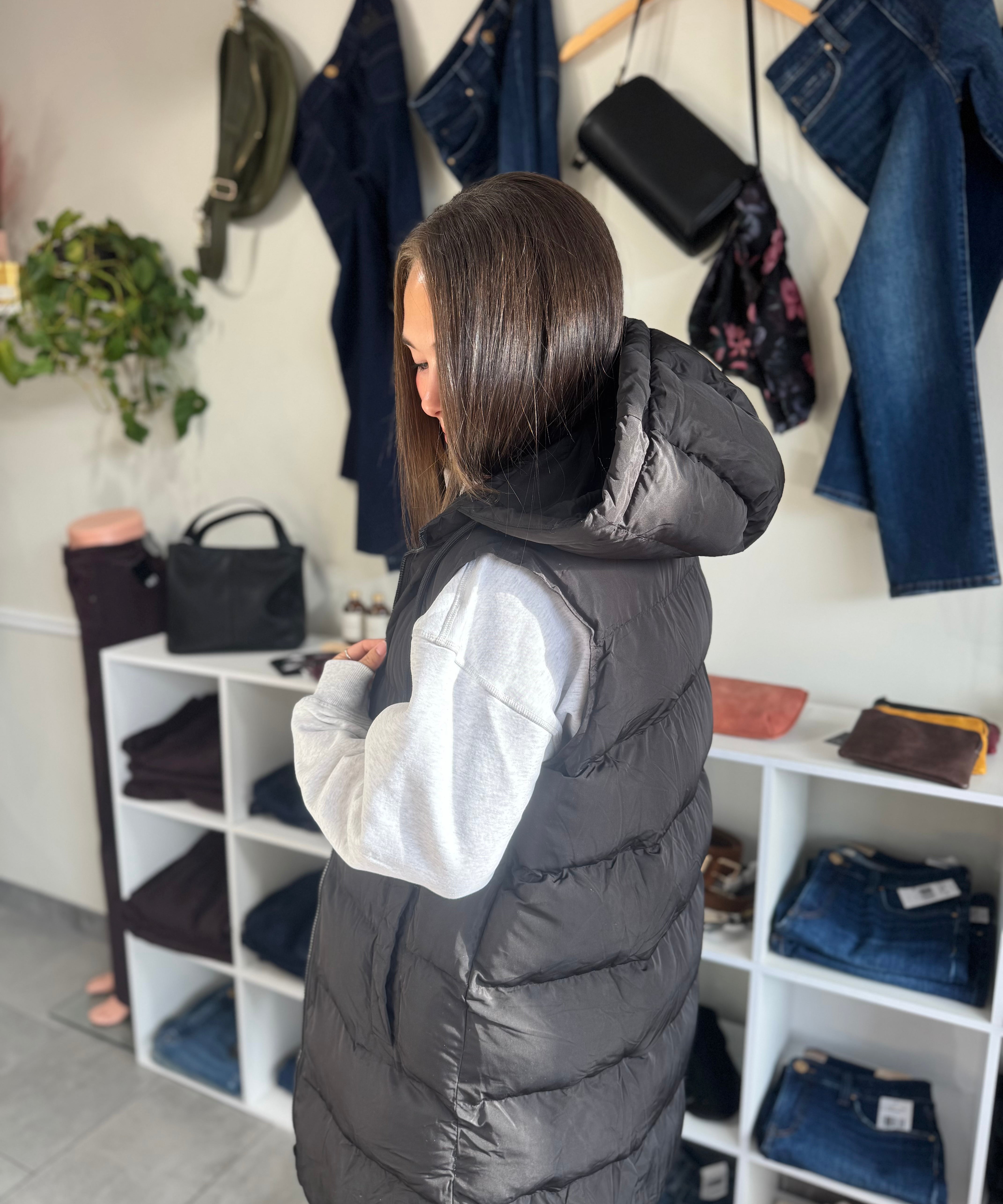 Hooded Zipper Down Longline Puffer Vest | Black