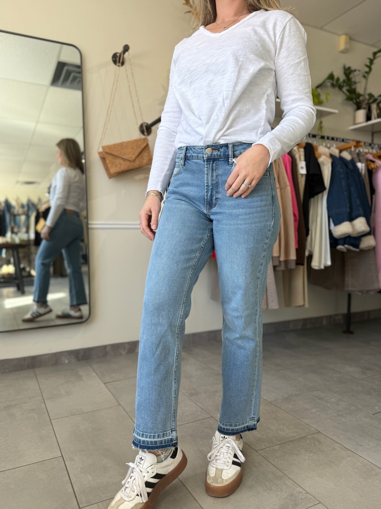 Anika Straight Leg Jeans | Savannah