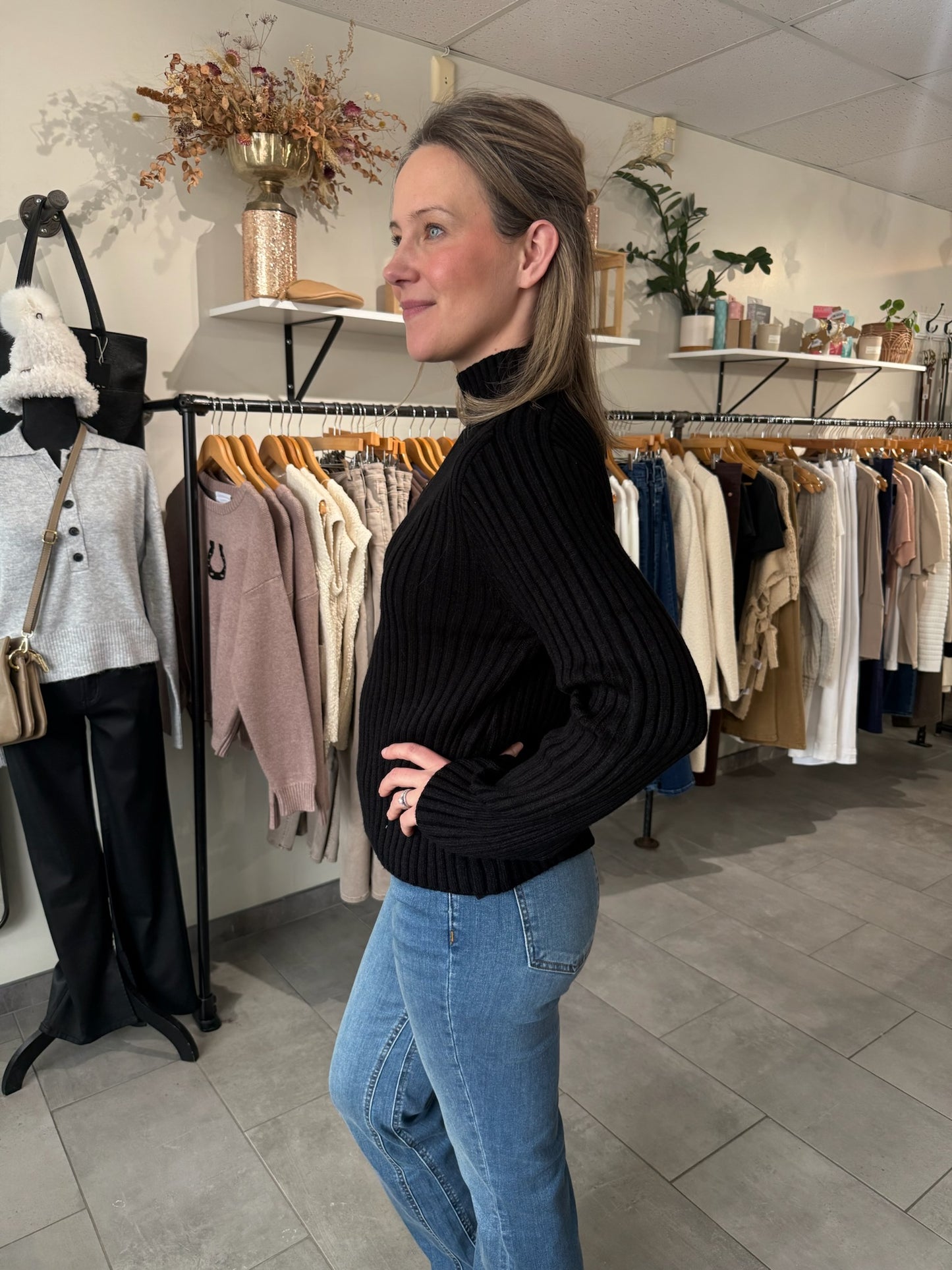 Hera Sweater - Black