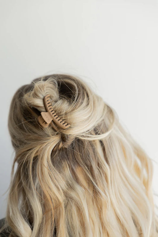 Kaxi Mini Hold Everything Claw Clip - Matte Light Brown