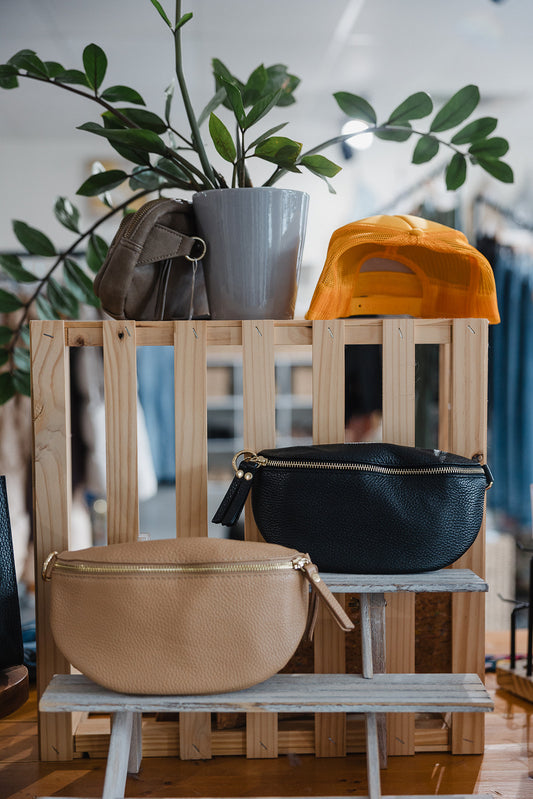 Shelly Sling Bag